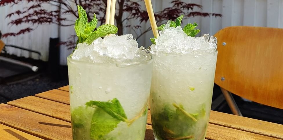Alkoholfri mojito er perfekt drikke i sommervarmen! 
